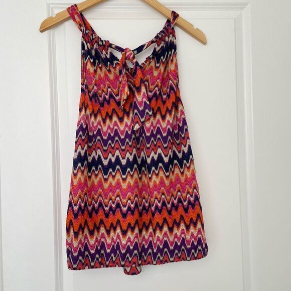 Trina Turk spacy zigzag halter top size Large - Picture 5 of 5